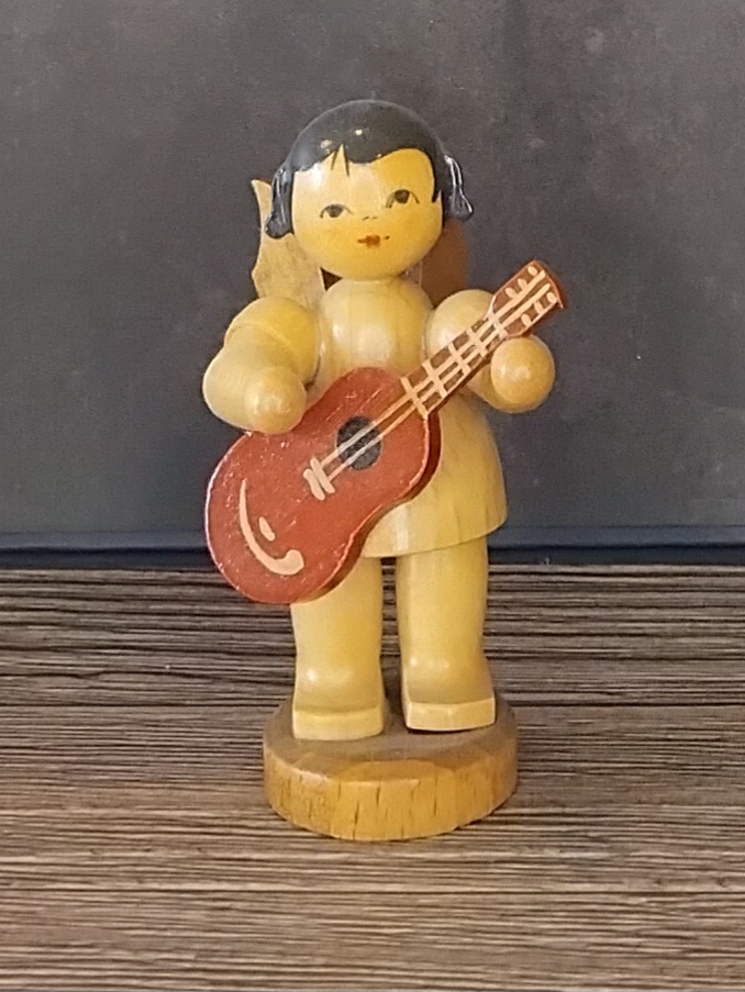 Figurenland Uhlig Engel natur stehend mit Gitarre