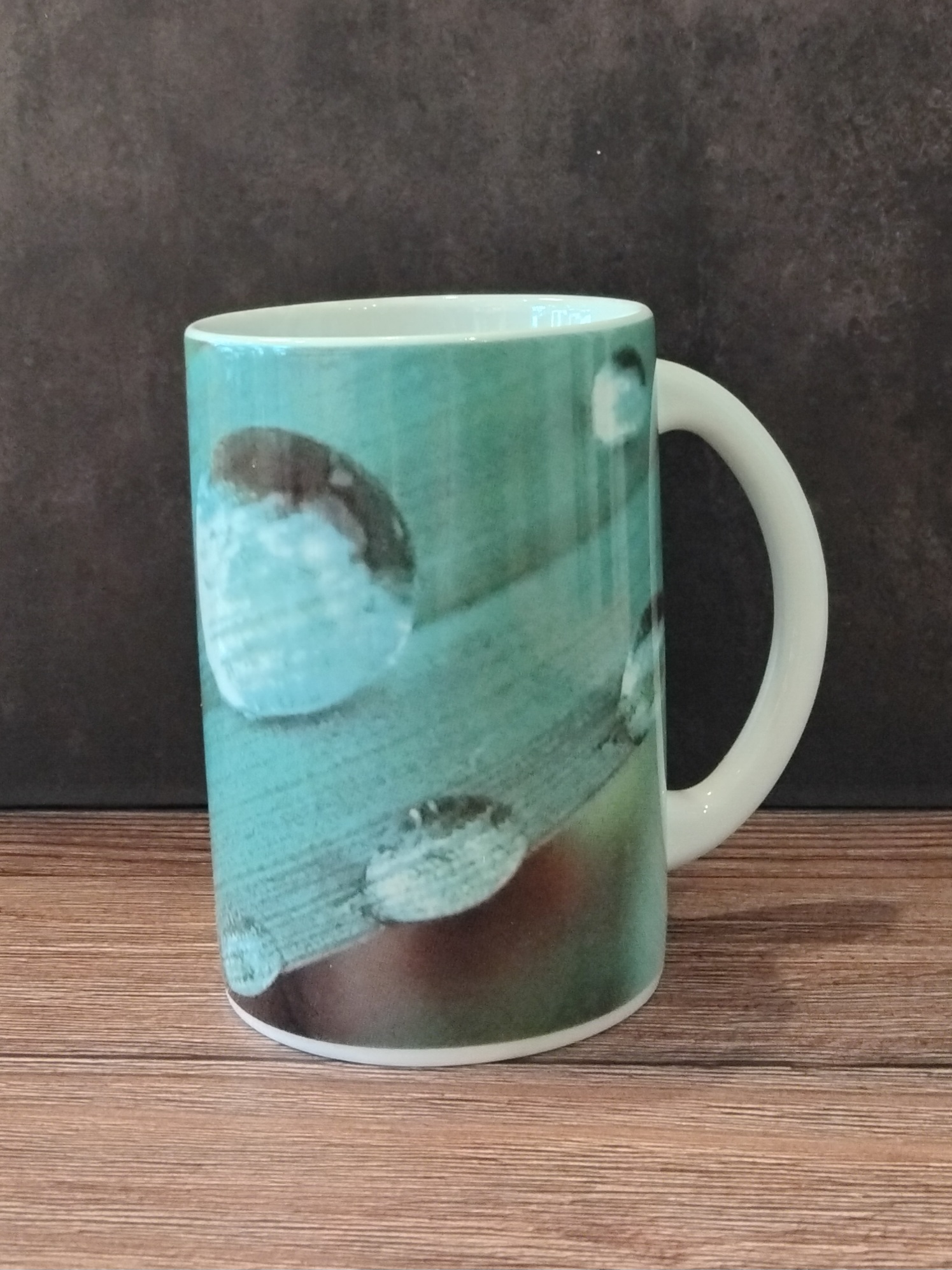 Becher "Halm mit Tropfen" von der Firma Hibben
