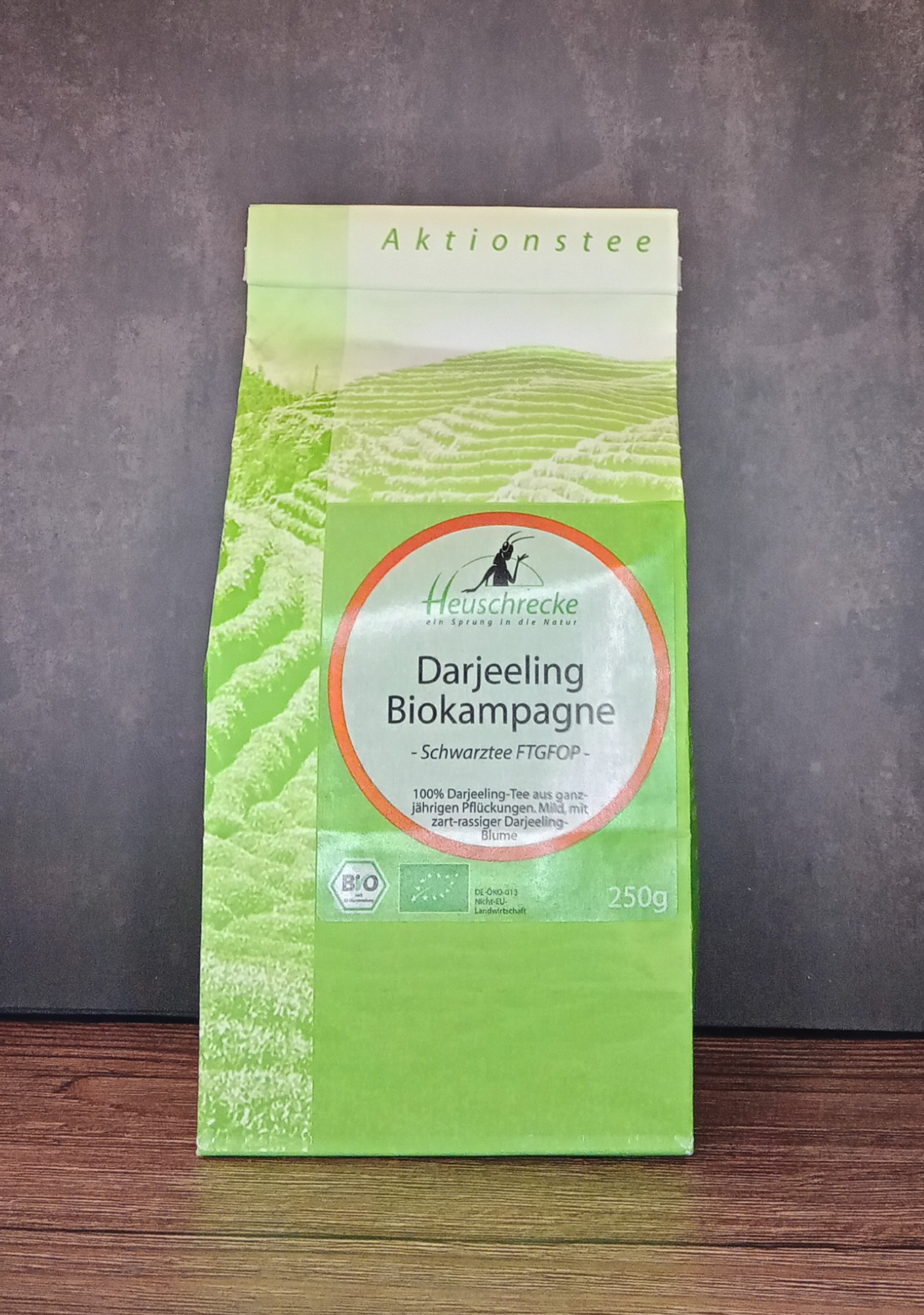 Heuschrecke: Schwarztee - Darjeeling FTGFOP - Aktionstee Heuschrecke: Schwarztee - Darjeeling FTGFOP - Aktionstee